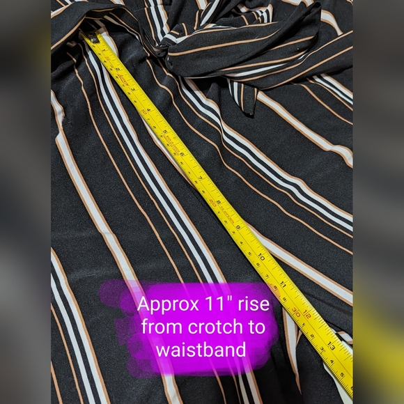 3/4 sleeve romper, jumpsuit size lg, black with stripes, EUC - Picture 3 of 13